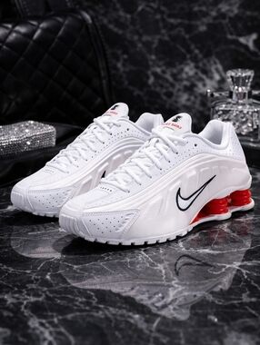 NIKE Shox R4 Running Shoes Women's Size 8